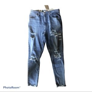 Levi’s distressed high rise jeans